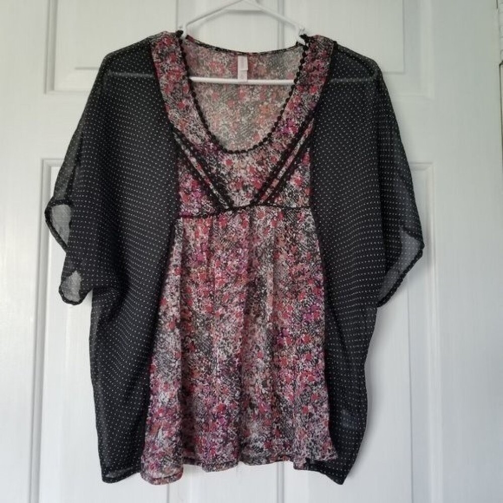❤️3/$12. Xhilaration Sheer Floral Polka Dot Black Blouse Flowing Sleeves M